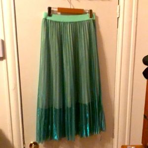 Green shiny skirt